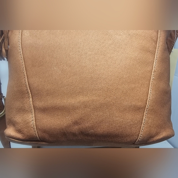 St. Johns Bay Leather Cognac Brown Feather Organizer Crossbody Shoulder Bag NWT - Picture 4 of 16